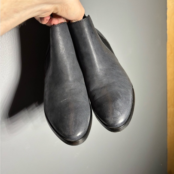 Aquatalia Fiona Black Leather Bootie Women’s Size 9 - Picture 4 of 8